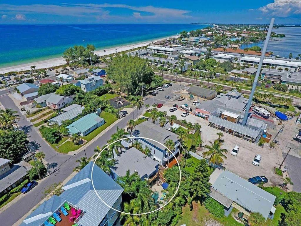 Beach Getaway Pool Condo Between The Island Marina And Beach Bradenton Beach Eksteriør bilde