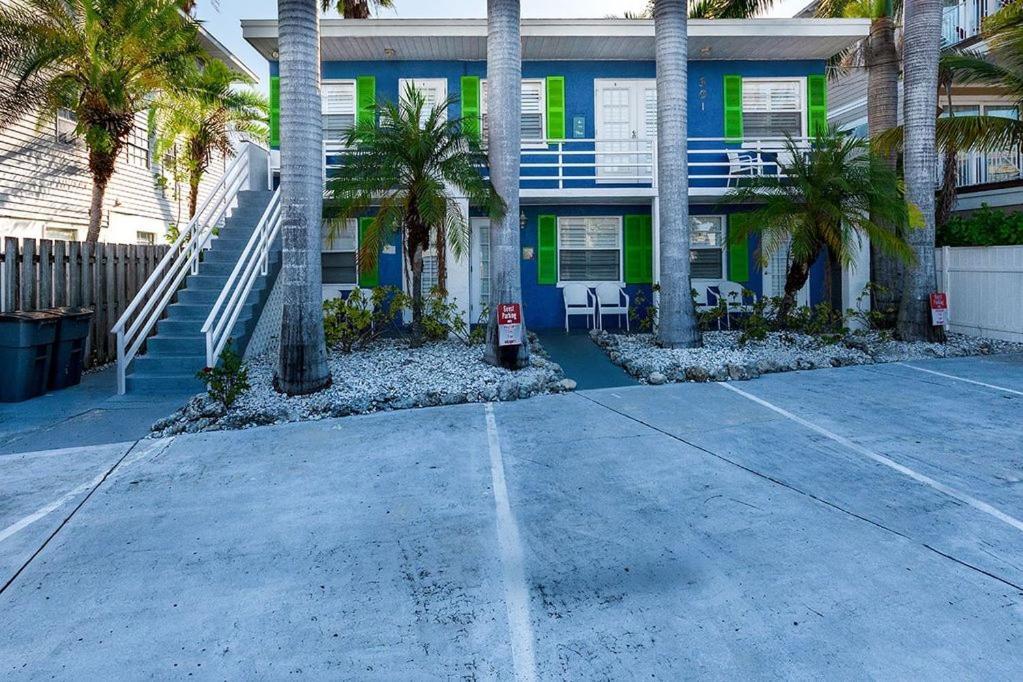 Beach Getaway Pool Condo Between The Island Marina And Beach Bradenton Beach Eksteriør bilde