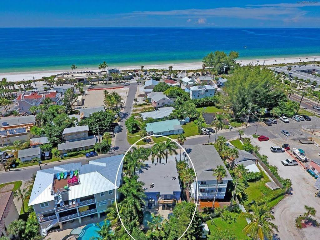 Beach Getaway Pool Condo Between The Island Marina And Beach Bradenton Beach Eksteriør bilde